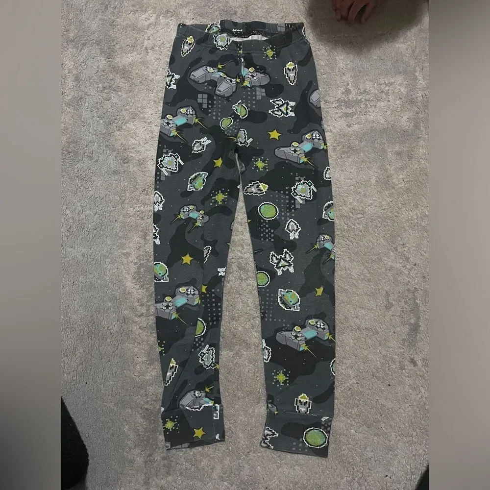 TCP Boy Sung Fit Pajama set Sz 7